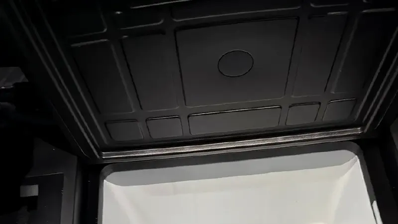 모델Y 트렁크 하단 35L 냉장고 알피쿨 TSL35 (K25 비교)